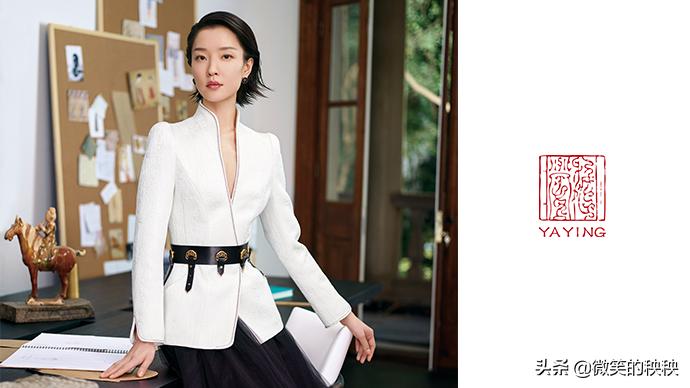 每一个优雅女性都该拥有一件的雅莹私定礼服,满满的东方华韵