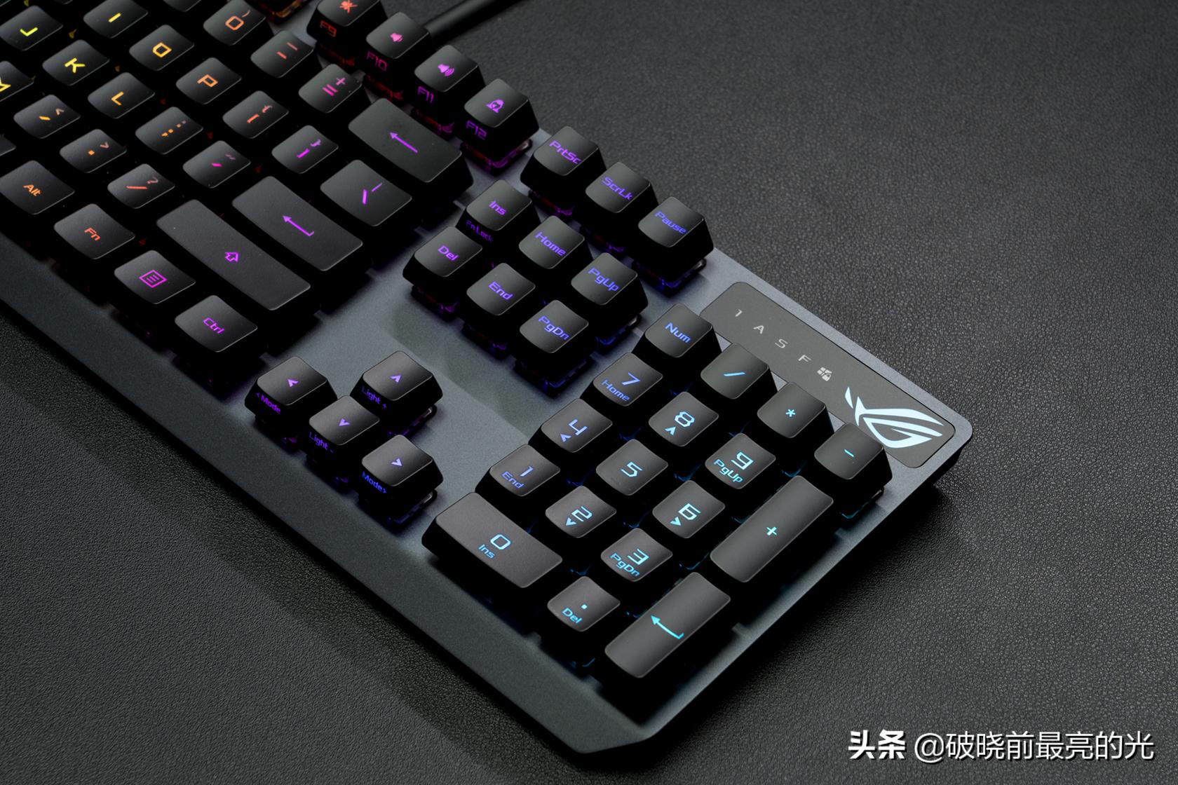 现在主流游戏鼠标键盘耳机,平民游戏键盘鼠标耳机套装推荐