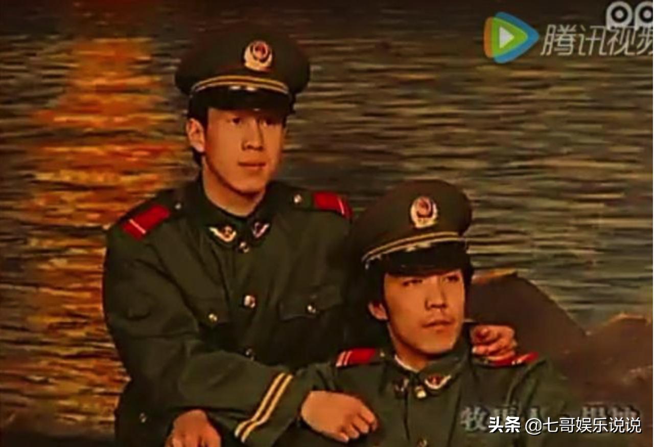 杨坤与多名美女亲密互动,杨坤夜会照片