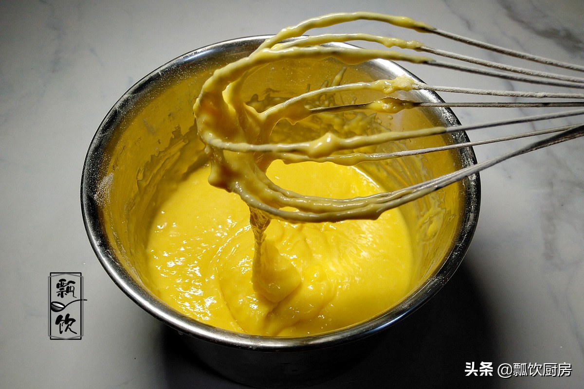 用高筋面粉做蛋糕最简单的方法,低筋面粉怎样做蛋糕更蓬松