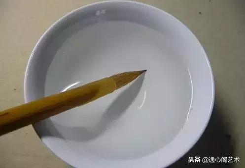 新毛笔的正确开笔方法,新毛笔长期不开笔不好写了怎么办