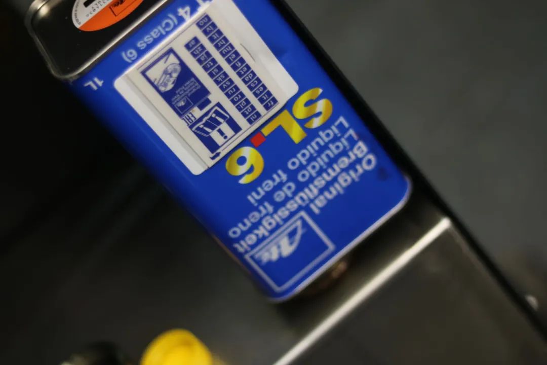 怪兽搞老车：翻新一辆残破生锈的柴油版奥迪A6，翻新后变新车