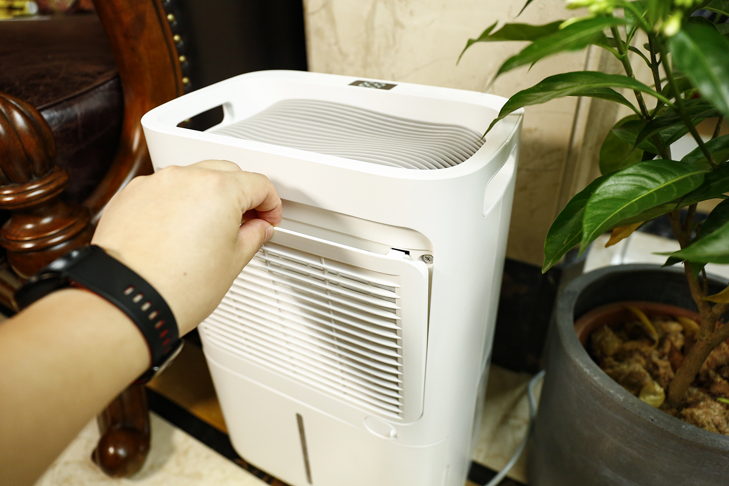 在这难受的黄梅天里，拥有伊岛*湿机除**是一种幸福