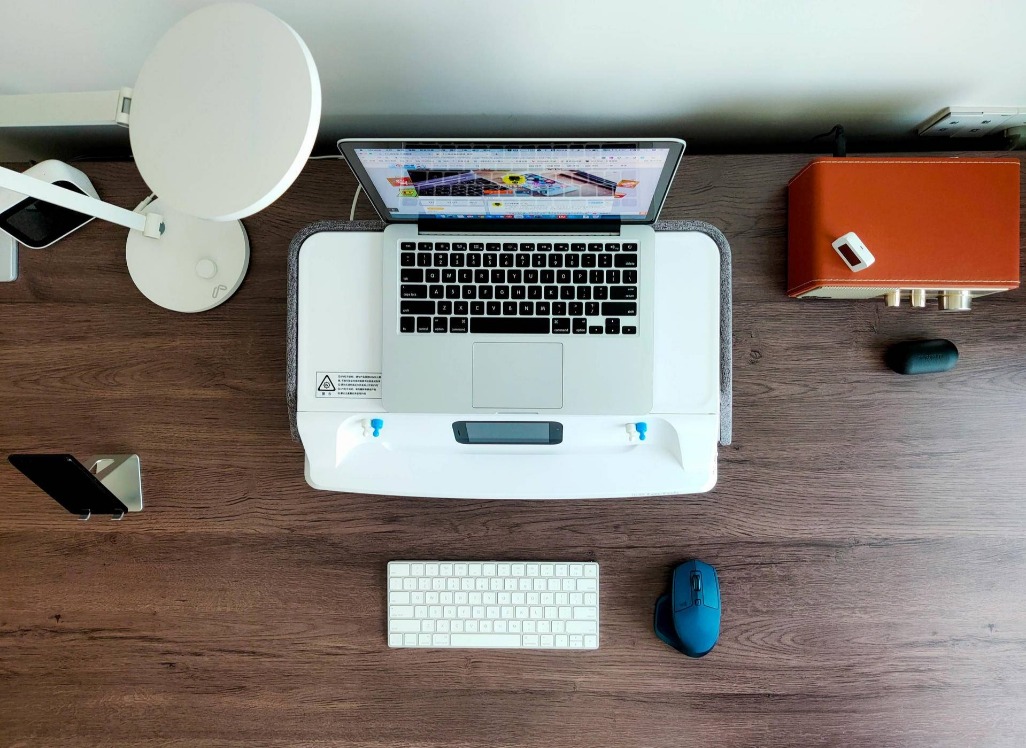 能杀毒能语音操控，乐歌S6Pro办公消毒台评测