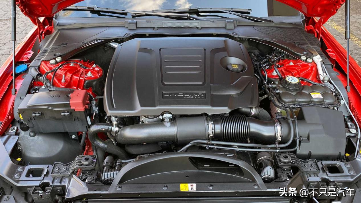 捷豹xel最新测评,捷豹xel汽车最新测评