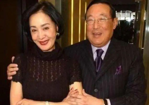 为爱息影,何莉莉26岁放弃事业嫁入豪门