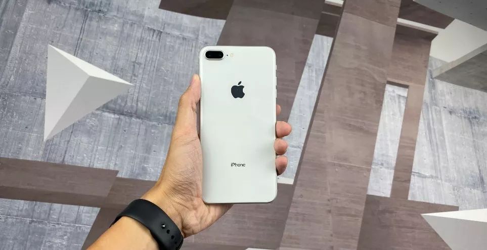 iphone8plus升级ios15.1掉电快,iphone8plus敢更新ios13吗