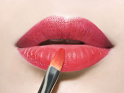 医生说唇炎涂什么,涂口红导致的唇炎怎么治