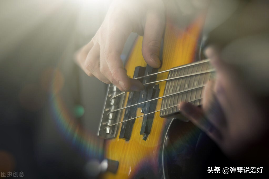 自学吉他三年了给大家展示一下,学了5年吉他该有的水平