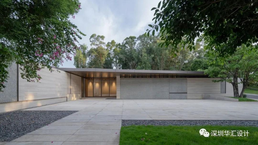 深圳莲花山公园展示中心——糅合自然与陈列的墙/深圳华汇设计