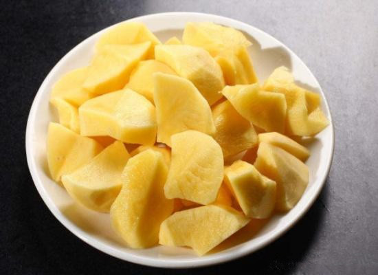 学习制作脆皮鸡,教你做啤酒焖鸡肉