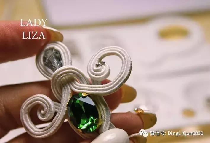 珍珠手工串珠教程,串珠教程简单优雅的s型珍珠耳坠