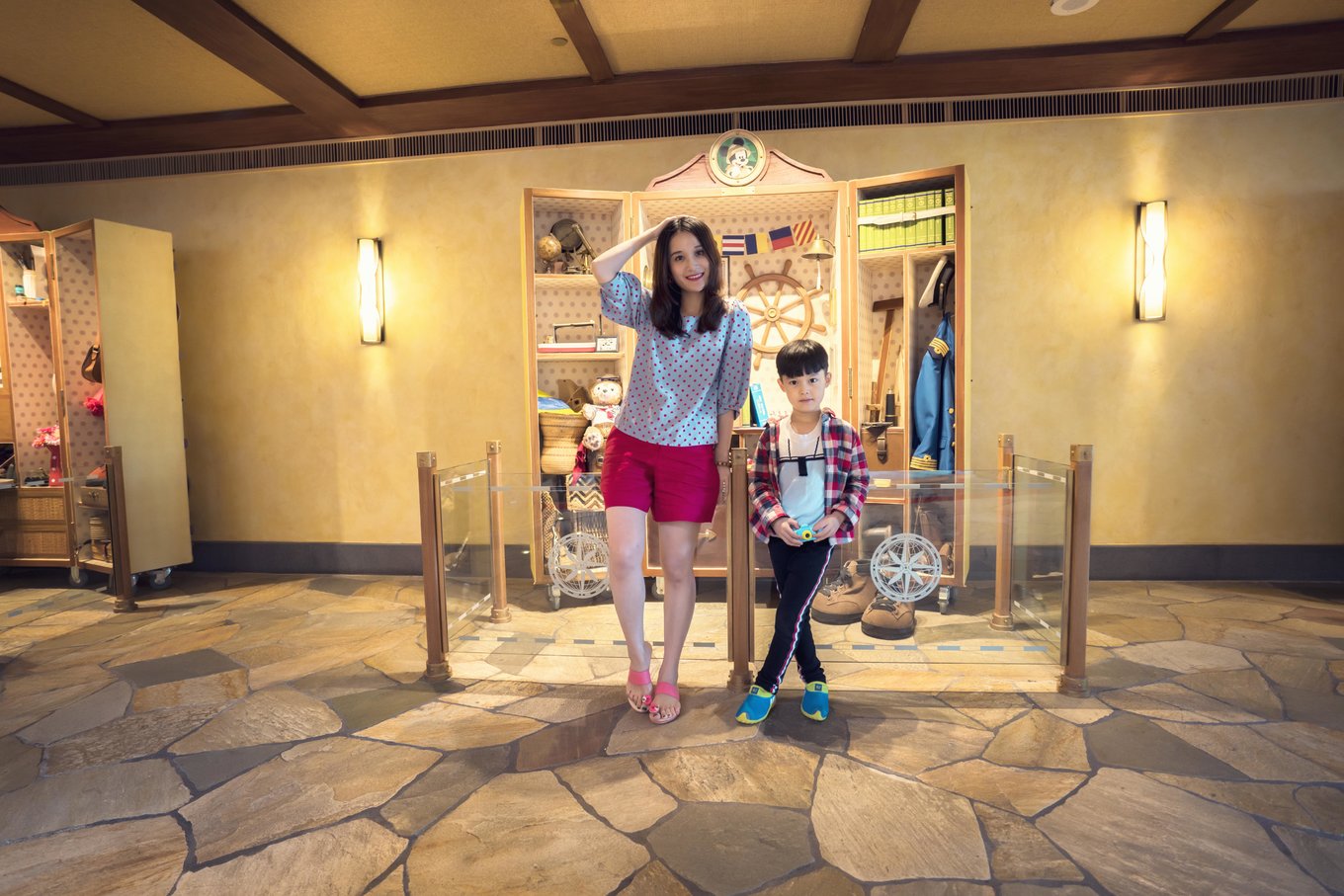 住在迪士尼里的酒店叫什么,住迪士尼酒店什么体验