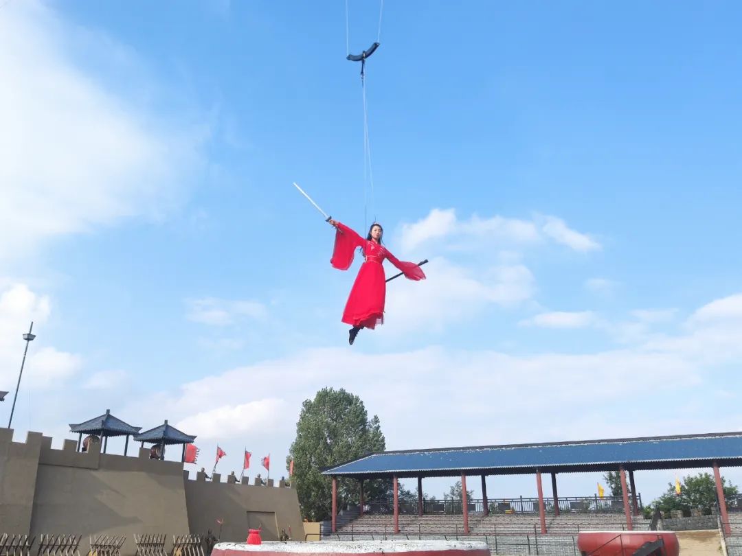 “神兽”归笼，九月临沂天上王城许你一个醉美秋天！