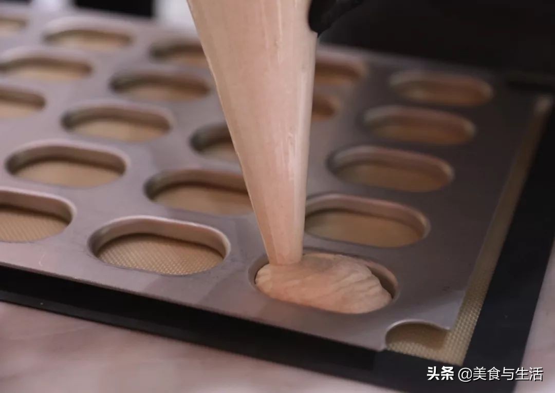 竟然比马卡龙还好吃？日本爆款小点心朗姆葡萄夹心饼干，超全配方