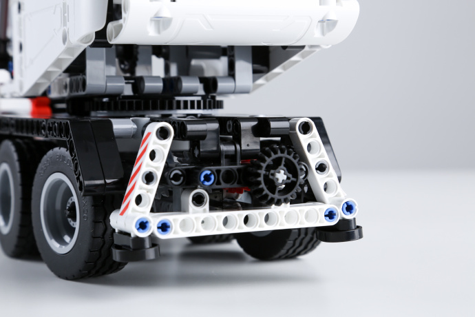 米兔积木吊车,米兔积木机器人上坡