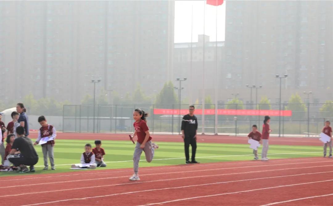 趣味运动会团结奋进,趣味运动会青春