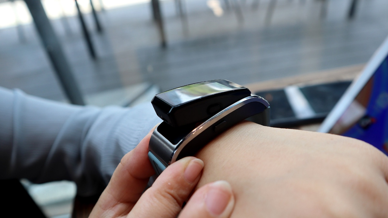 华为手环b5详细使用方法,华为手环b5功能详解