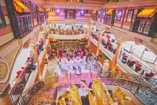 世界顶级豪华游轮合集,世界上7个不可思议的豪华游轮