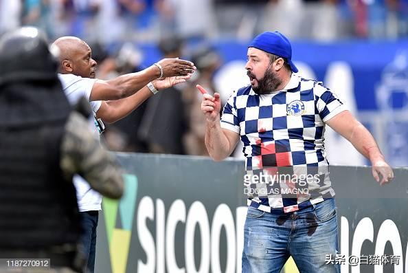 巴西克鲁塞罗体育俱乐部为啥降级,巴西输球后遭到球迷谴责