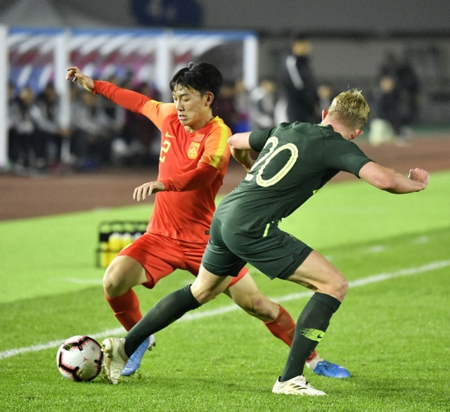 国奥5比0大胜西亚劲旅,中国国奥0-1马来西亚国奥首发阵容