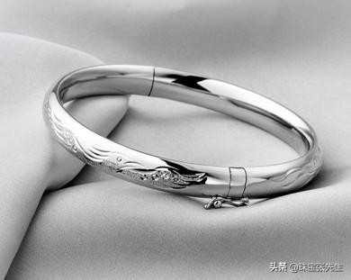 戴假货珠宝的危害,戴饰品过敏对身体有没有危害