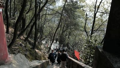 重庆南山上的隐秘之地:不仅可以虔诚问道,还能尽览山城美景