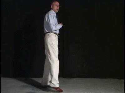 老人半边身体无力是什么病的前兆,老年人身体一侧偶尔无力