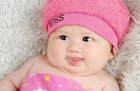 宝宝吐泡泡咳嗽是肺炎吗,如何区分宝宝吐泡泡是否是肺炎