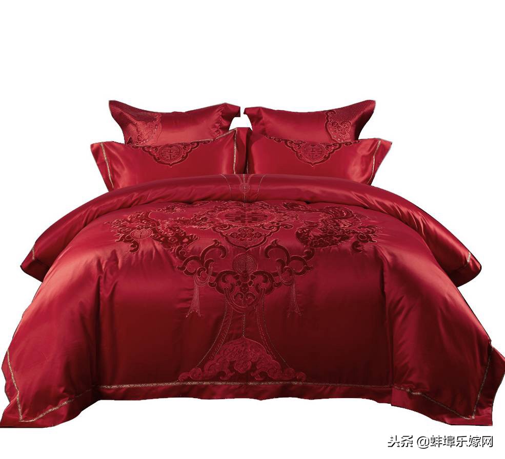 结婚时准备四件套还是八件套？中国红到洋气红只有一步之遥
