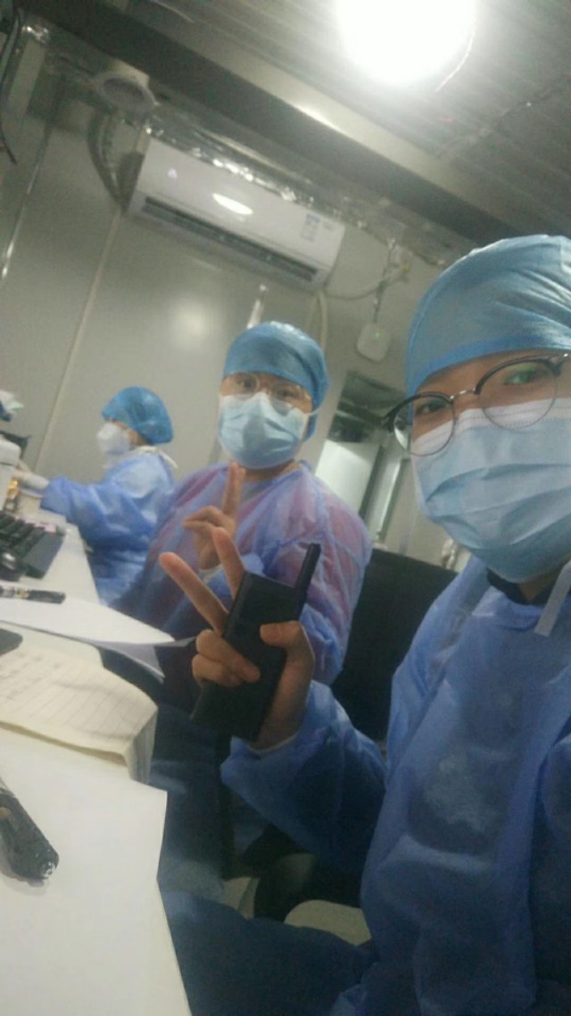 连线工作在雷神山医院的锦州二医院郑艾琳