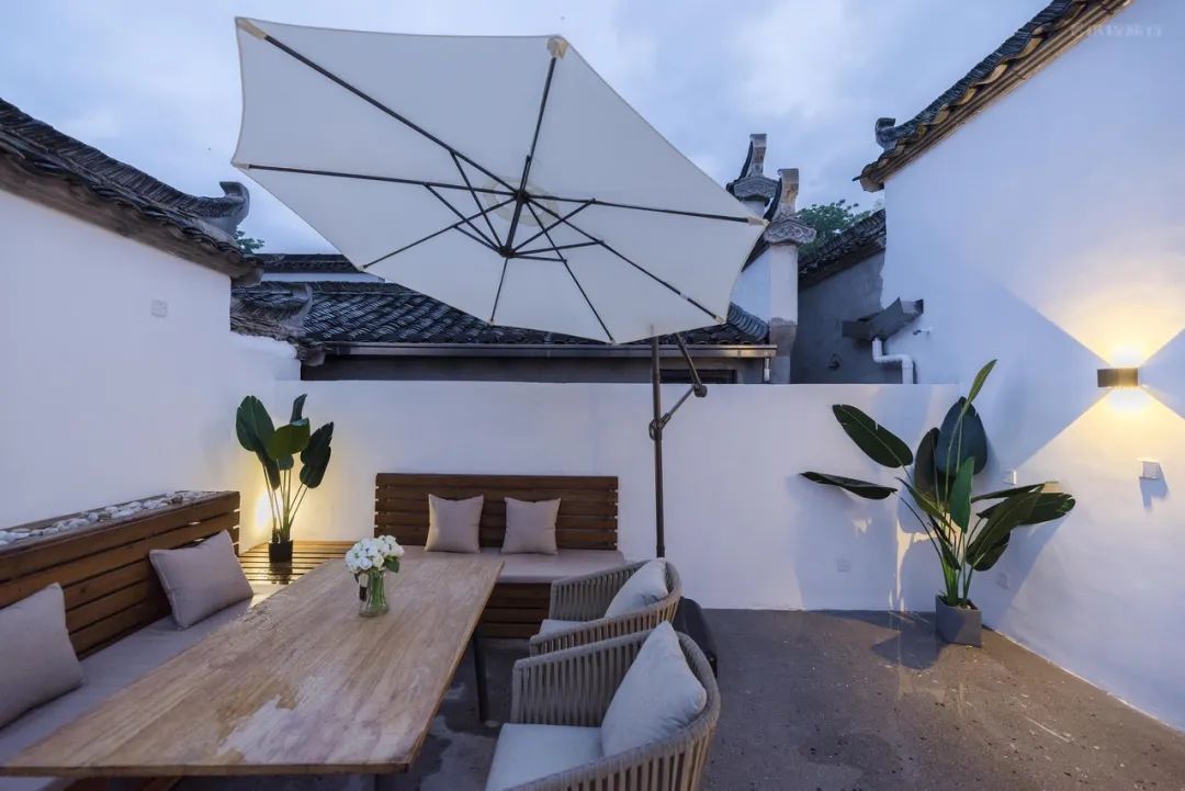 黄山碧桂园凤凰酒店附近民宿,黄山鹿鸣谷温泉度假民宿门票