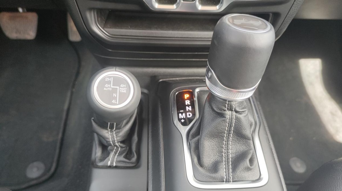 牧马人跑赛道用几驱,牧马人公路性能