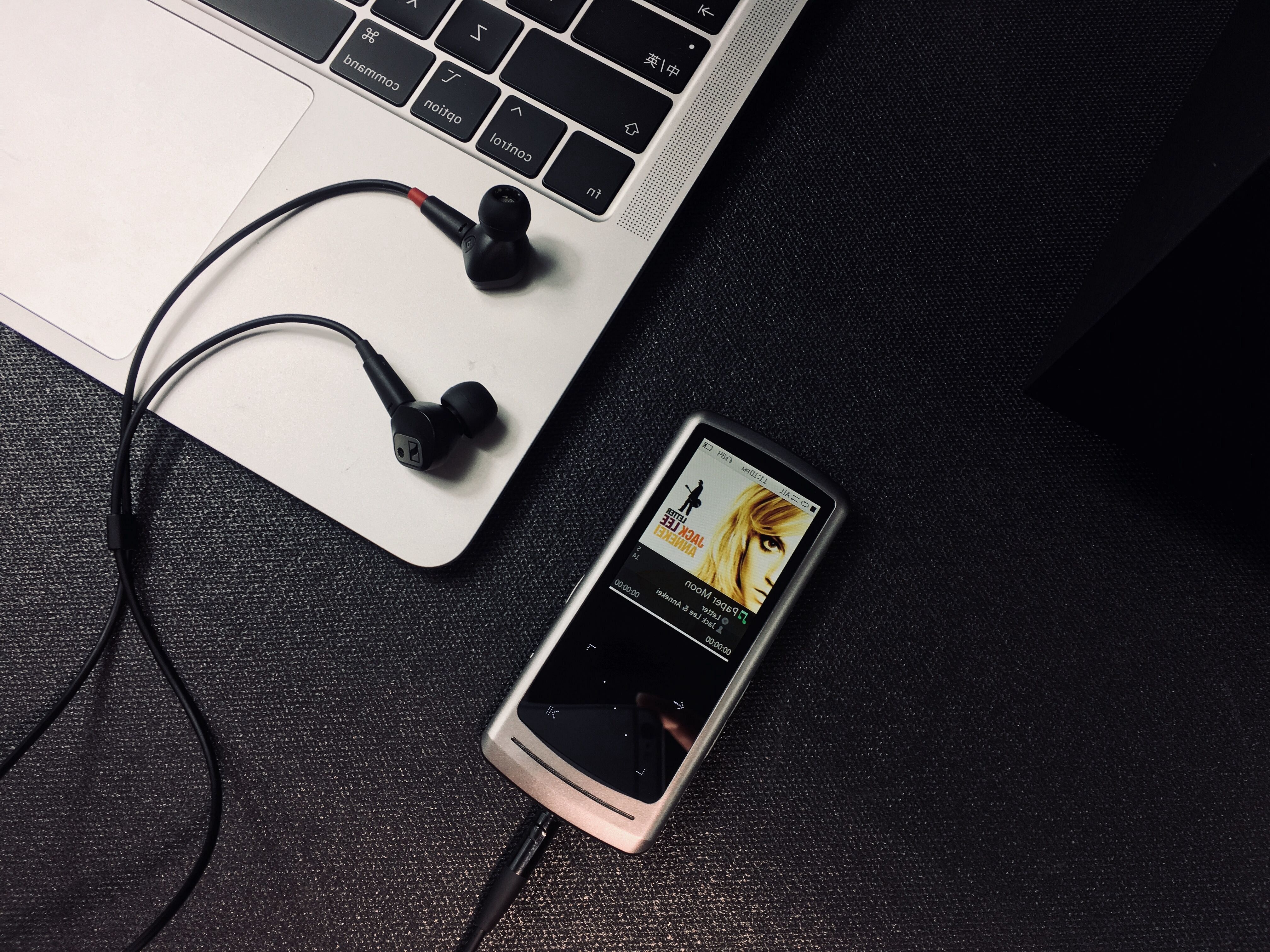 正统HIFI级MP3正式驾到,从外到内都是复古的贵族血液