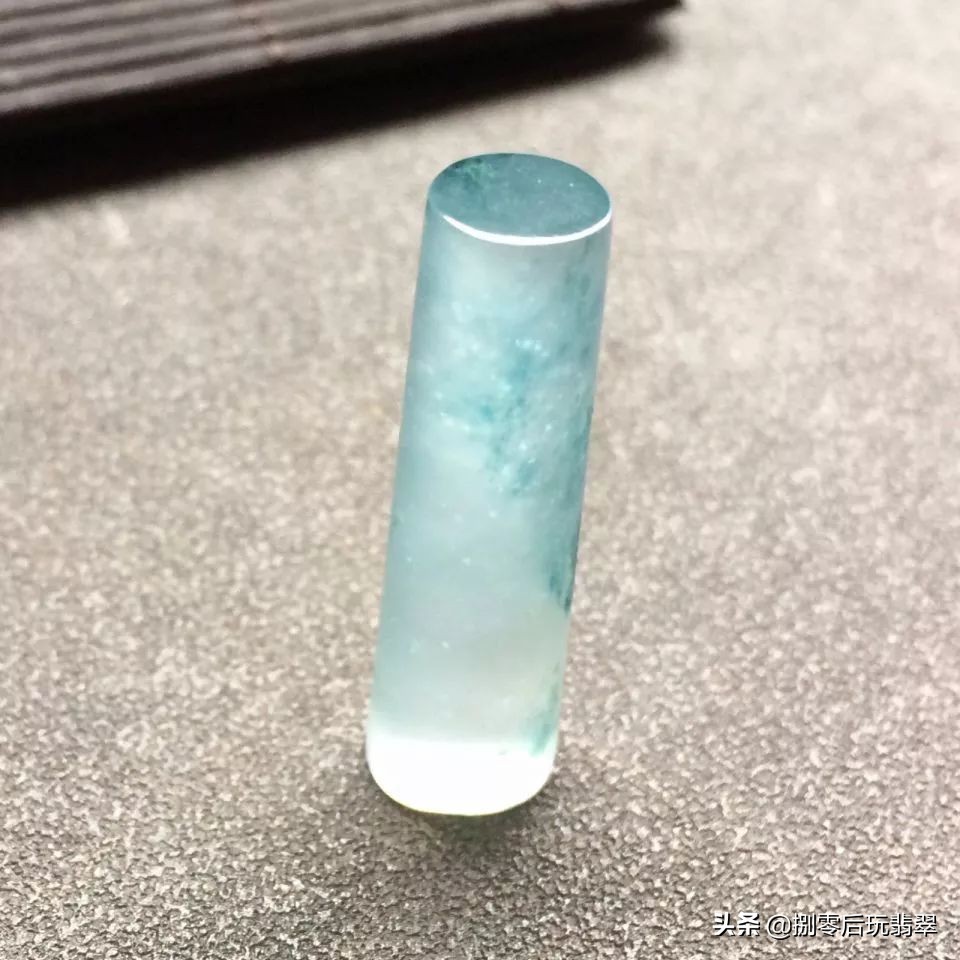 怎样辨别翡翠手镯a货还是bc货,肉眼怎么辨别酸洗的翡翠手镯