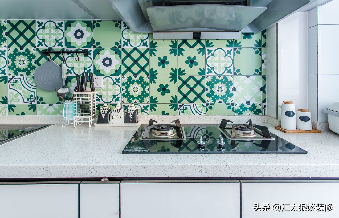 她家装修很简单,她家两居室装修太惊艳了