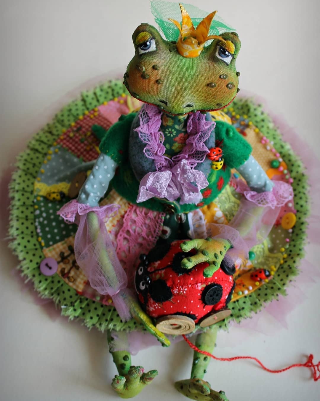 国外艺术家的布艺玩偶作品，非常有创意和想象力