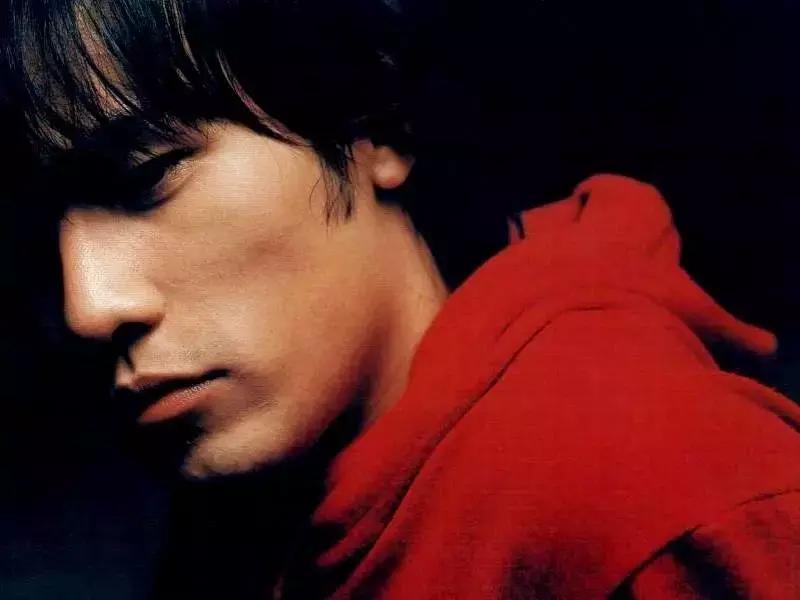 能把QQ音乐干崩溃的人，除了周杰伦还有谁？