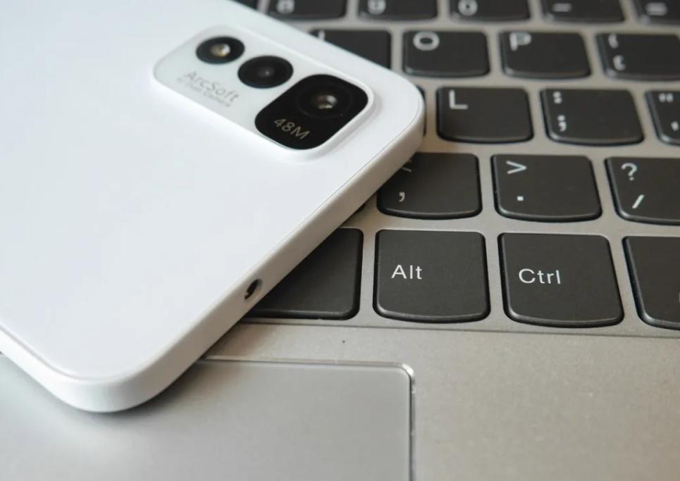 尴尬老厂商！乐视用山寨系统、雷鸟“高价低配”，机友：少些套路