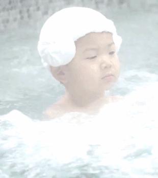 0到三岁宝宝这四个毛病不要管,3岁前宝宝四个动作不要管