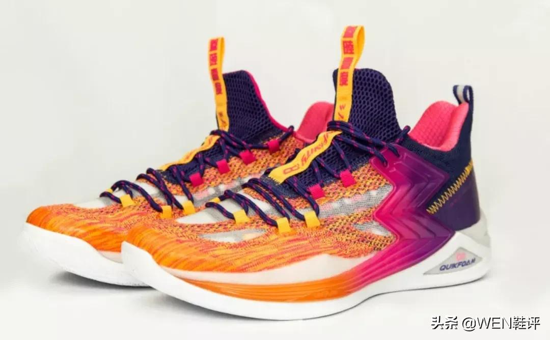 小体重打球该买什么鞋,小体重买羽毛球鞋应该注意什么