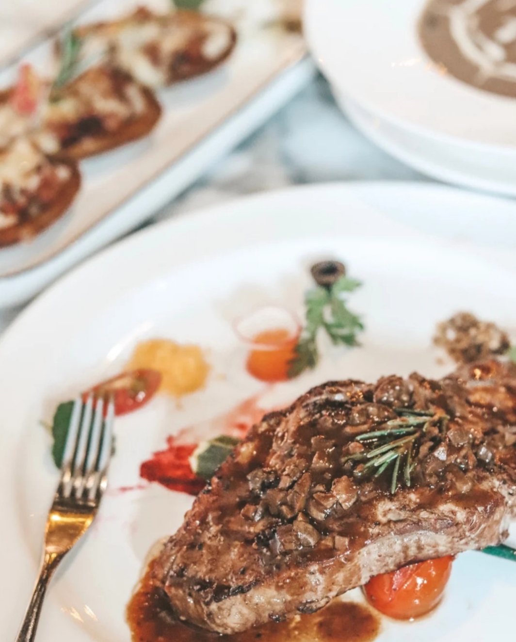 约会美食攻略,选对美食可促进约会气氛