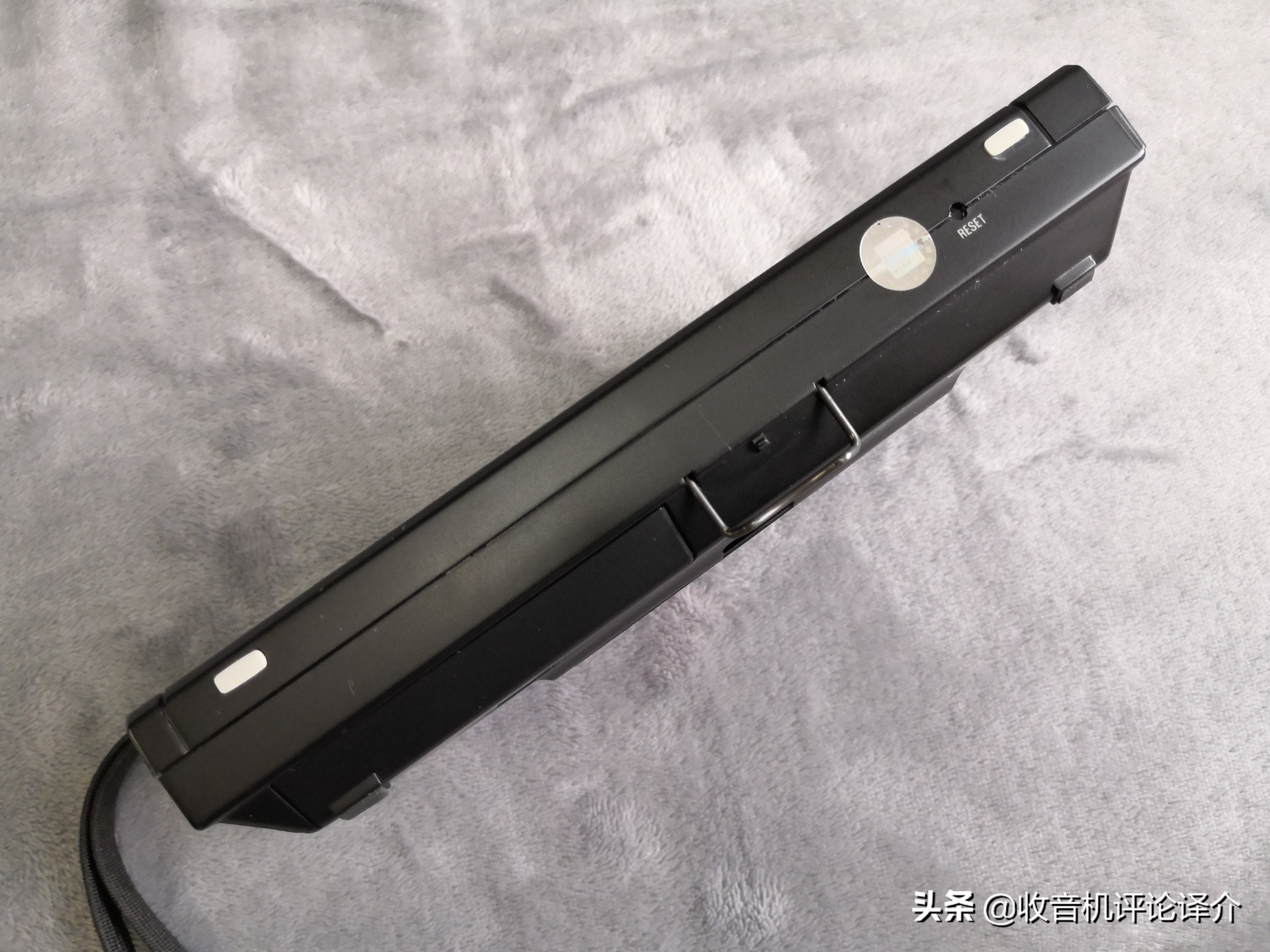 德生pl990收音机拆机视频,德生pl680收音机介绍与测评