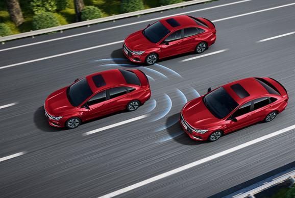 科鲁泽与卡罗拉的路线之争：追啊追啊，是谁的骄傲放纵