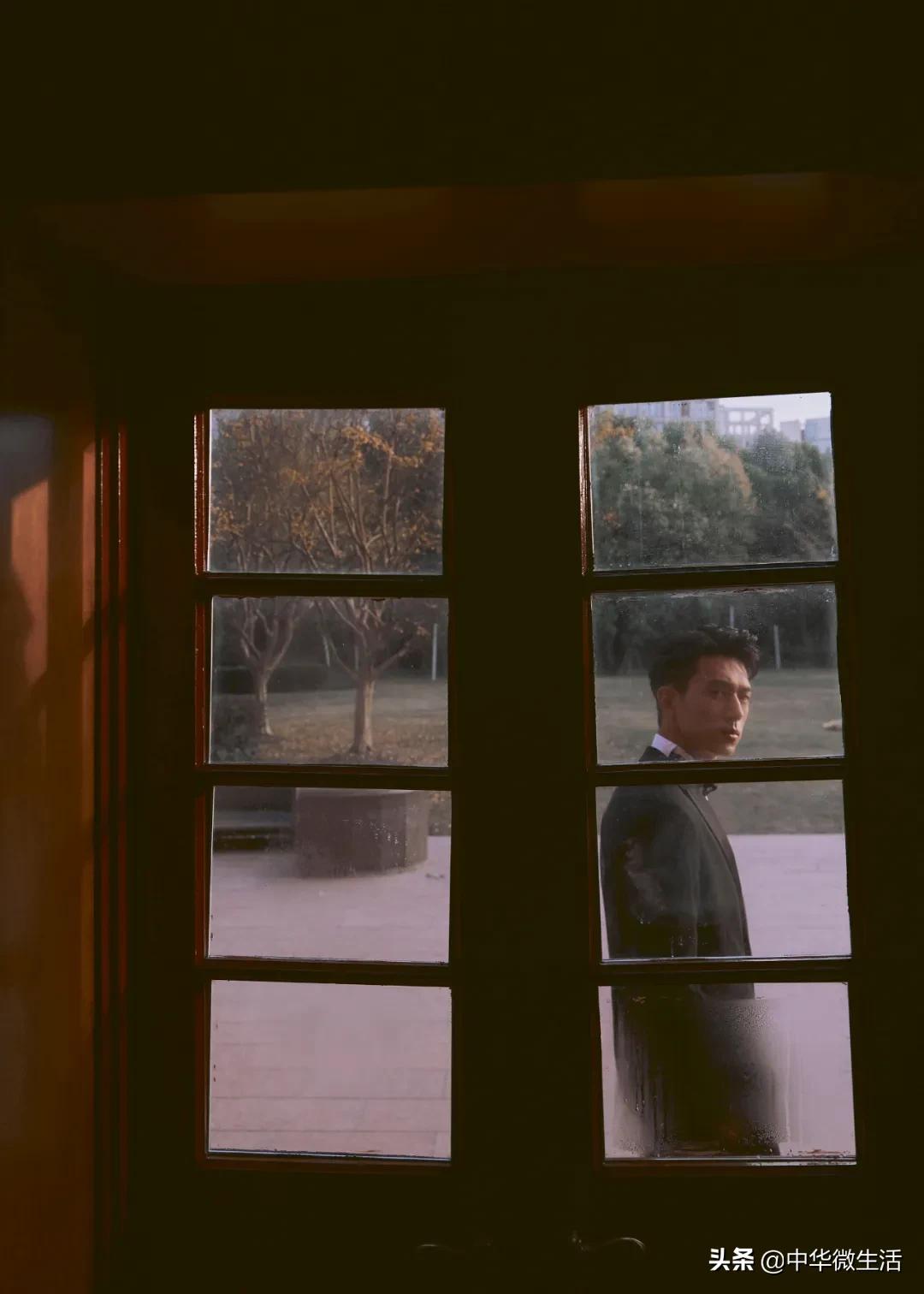 宋佳大方得体彰显优雅迷人气质,宋佳出席红毯照片