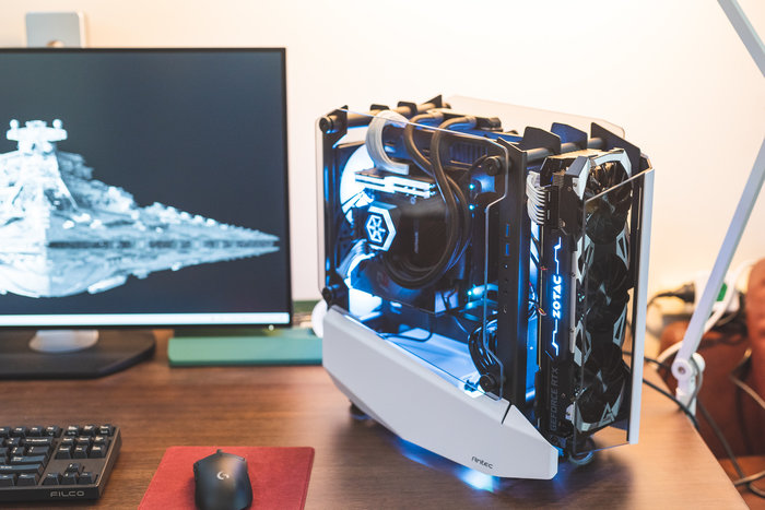 圣诞节前装一台白色的ITX性能钢炮游戏主机