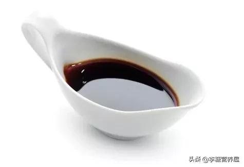 过量摄入食盐对心脏有何影响,过量食用食盐有哪些危害