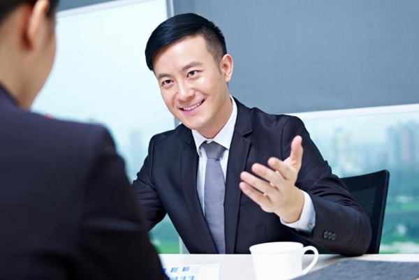 面试官的面试技巧和注意事项：记住观察、倾听、提问、判断4要点