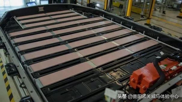 硬核实验丨教你如何摧毁一块电池