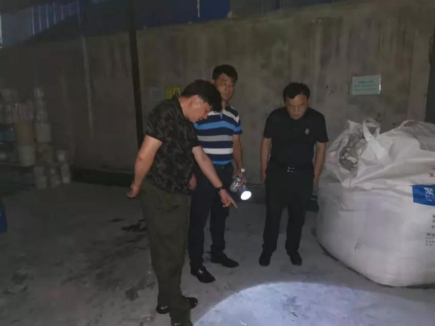 环保部门突击检查污染公司,市生态环境局开展环境安全大排查